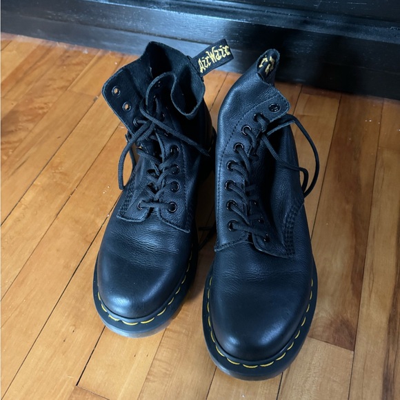 Doc martens - Picture 1 of 4